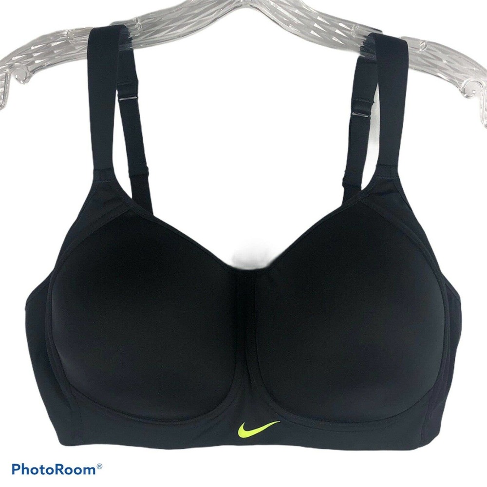 Nike Swoosh Wireless Padded Sports Bra